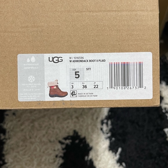NIB Women’s UGG Adirondack II Plaid Stout Heavy-duty Winter Boots Multicolored - Picture 13 of 16